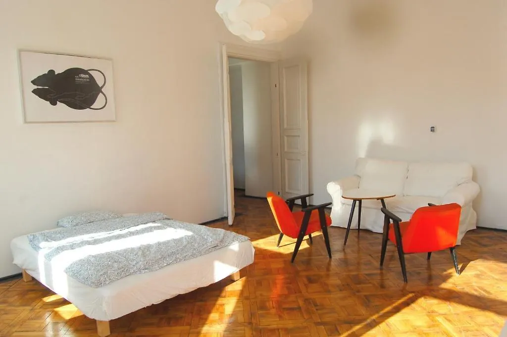Hostel Fabryka Varsovia